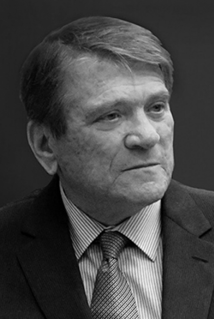 Ivo Hlobil  († 2021)